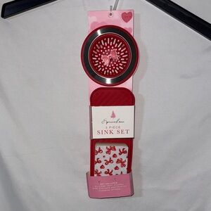 SpruceLane Red 3-Piece Sink Set Red Bows Valentines Day